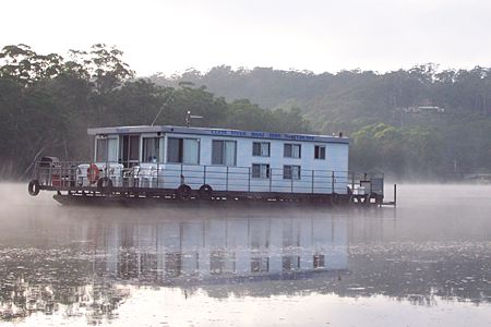 Clyde River Houseboats - Accommodation 4U 1