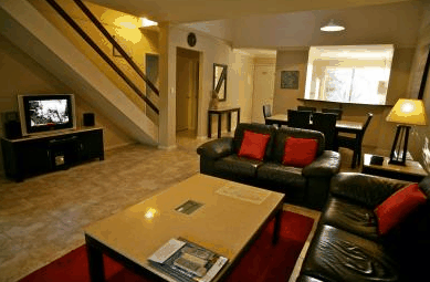 Bayshore Beachside Resort - Accommodation 4U 1