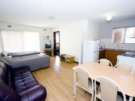 Burswood Lodge - Accommodation 4U 2