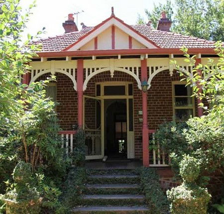 Fawkes House - Accommodation 4U 0