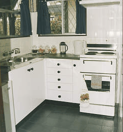 Elizabeths Manor - Accommodation 4U 2
