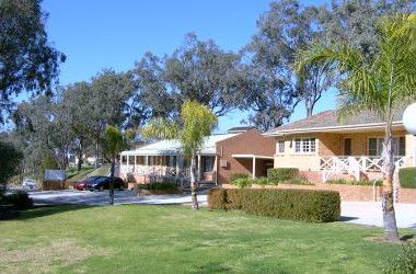 Commercial Golf Resort - Accommodation 4U 0