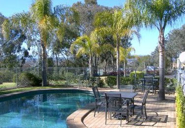 Commercial Golf Resort - Accommodation 4U 1