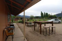 The Araluen Valley Hotel - Accommodation 4U 4