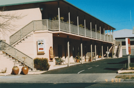 New England Motor Inn - Accommodation 4U