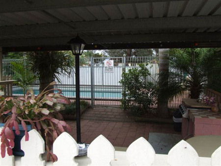Avalon Holiday Units - Accommodation 4U 1