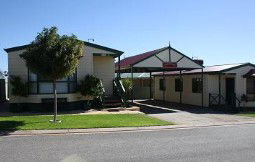 Outback Villas - Accommodation 4U 0