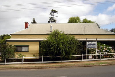 Pemberton Backpackers YHA & Budget Cottages - Accommodation 4U 0