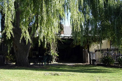 Pemberton Backpackers YHA & Budget Cottages - Accommodation 4U 1