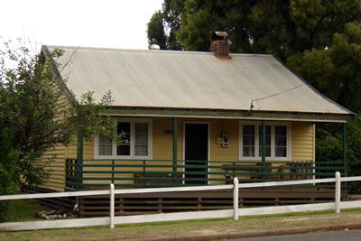 Pemberton Backpackers YHA & Budget Cottages - Accommodation 4U 2