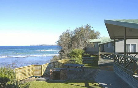 Berrara Beach Holiday Chalets - Accommodation 4U 0