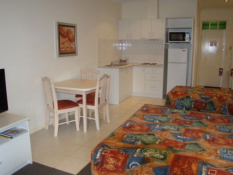 Dunsborough Central Motel - Accommodation 4U 5
