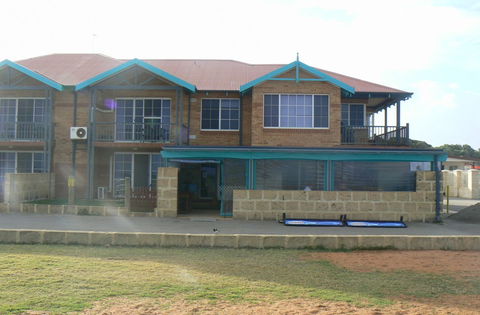 Seaspray Beach Holiday Park - Accommodation 4U 0