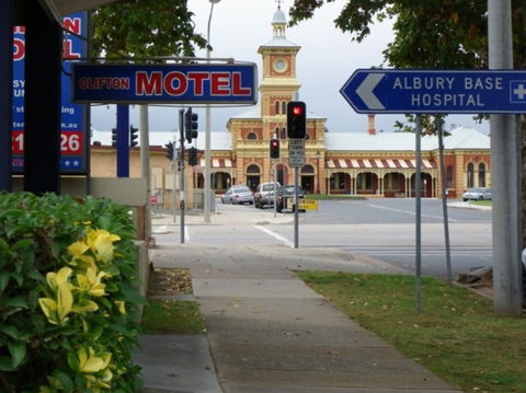 Clifton Motel - Accommodation 4U 0