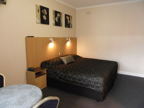 Clifton Motel - Accommodation 4U 1