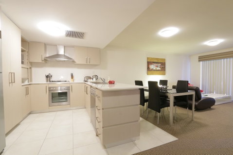 Antonas Verandah Apartments - Accommodation 4U 1