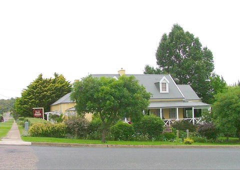Anglea House - Accommodation 4U 0