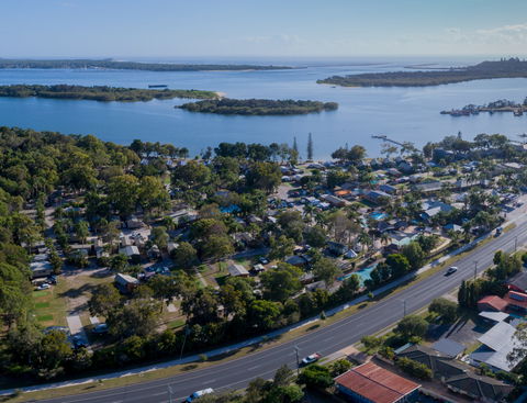 Blue Dolphin Holiday Resort - Accommodation 4U 0