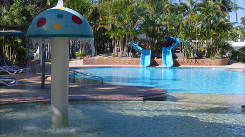 Blue Dolphin Holiday Resort - Accommodation 4U 1