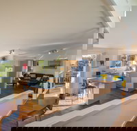 Breeze in Mollymook Beach - Accommodation 4U