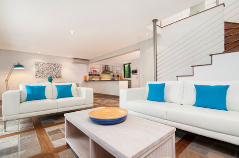By The Sea Port Douglas - Accommodation 4U 2