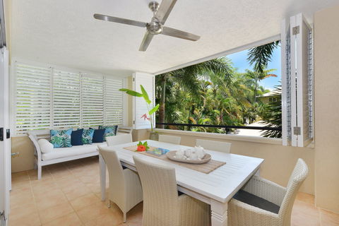 Cayman Villas Port Douglas - Accommodation 4U 2