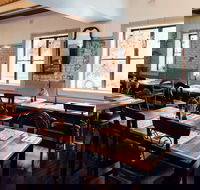 Commonwealth Hotel - Accommodation 4U