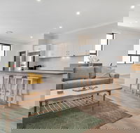 Crooked Lane - Accommodation 4U