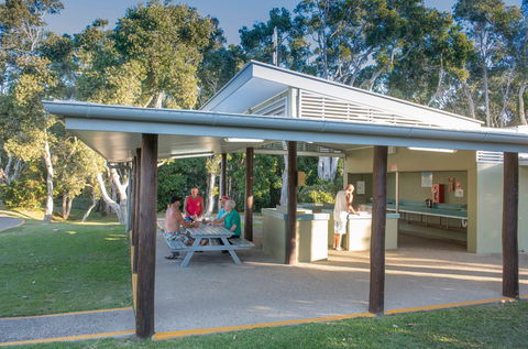 Dicky Beach Family Holiday Park - Accommodation 4U 0