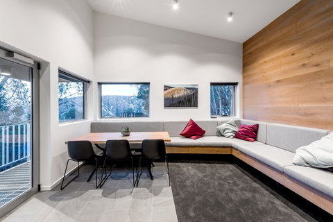 Elk At Falls - Accommodation 4U 0