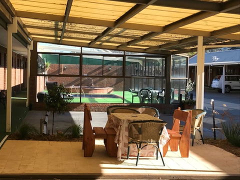 Elm Court Motel - Accommodation 4U 1