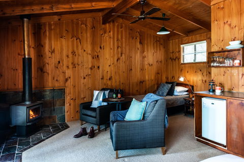 Granite Belt Retreat - Accommodation 4U 2