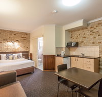 Highlander Motor Inn and Apartments - Accommodation 4U