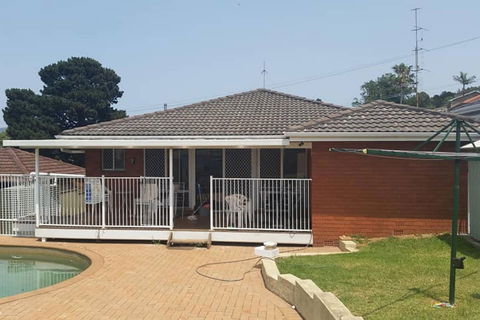 Landy's Holiday House - Accommodation 4U 1