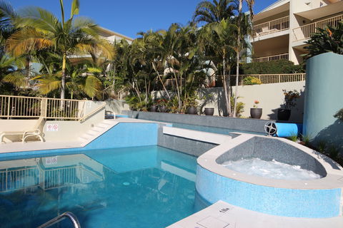 Lennox Beach Resort - Accommodation 4U 0