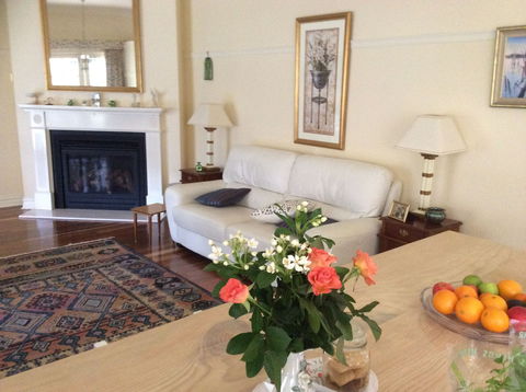 Linden Tree Manor - Accommodation 4U 0