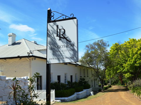 Lythgo's Row Colonial Cottages - Accommodation 4U 2