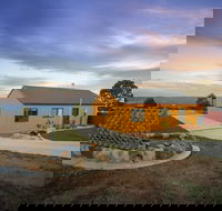 Majestic View Cottages - Accommodation 4U