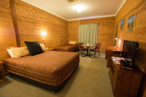 Mud Hut Motel - Accommodation 4U 2