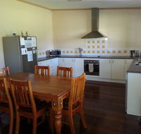 Phoenix Cottage - Accommodation 4U