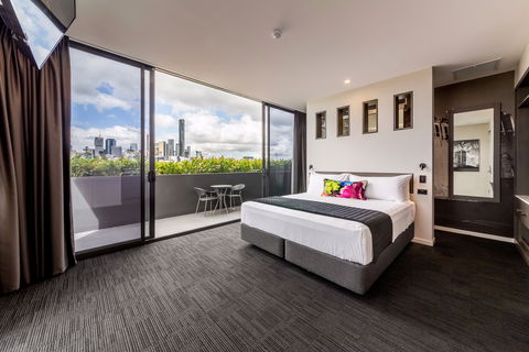 Sage Hotel James Street - Accommodation 4U 1