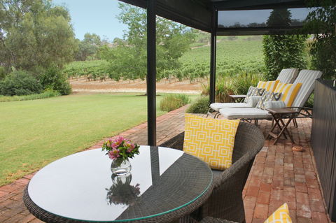 Seppeltsfield Vineyard Cottage - Accommodation 4U 2
