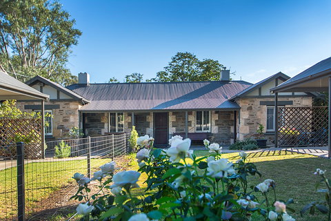 Stoneleigh Cottage Bed And Breakfast - Accommodation 4U 0
