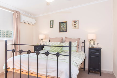 Stoneleigh Cottage Bed And Breakfast - Accommodation 4U 2