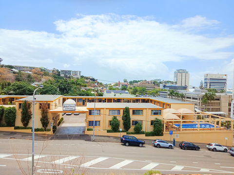 The Robert Towns - Accommodation 4U 0