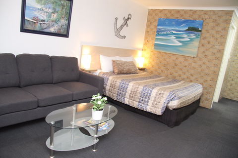 Tweed Harbour Motor Inn - Accommodation 4U 1