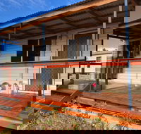 Wagga Wagga Tourist Park - Accommodation 4U