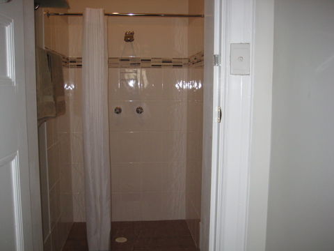 B And B On Bettington - Accommodation 4U 2