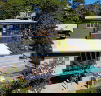 Bombora Beach House - Accommodation 4U