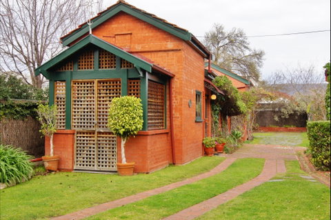 Buxton Manor/ Adelaide Heritage Cottages - Paprika Spa Cottage - Accommodation 4U 0